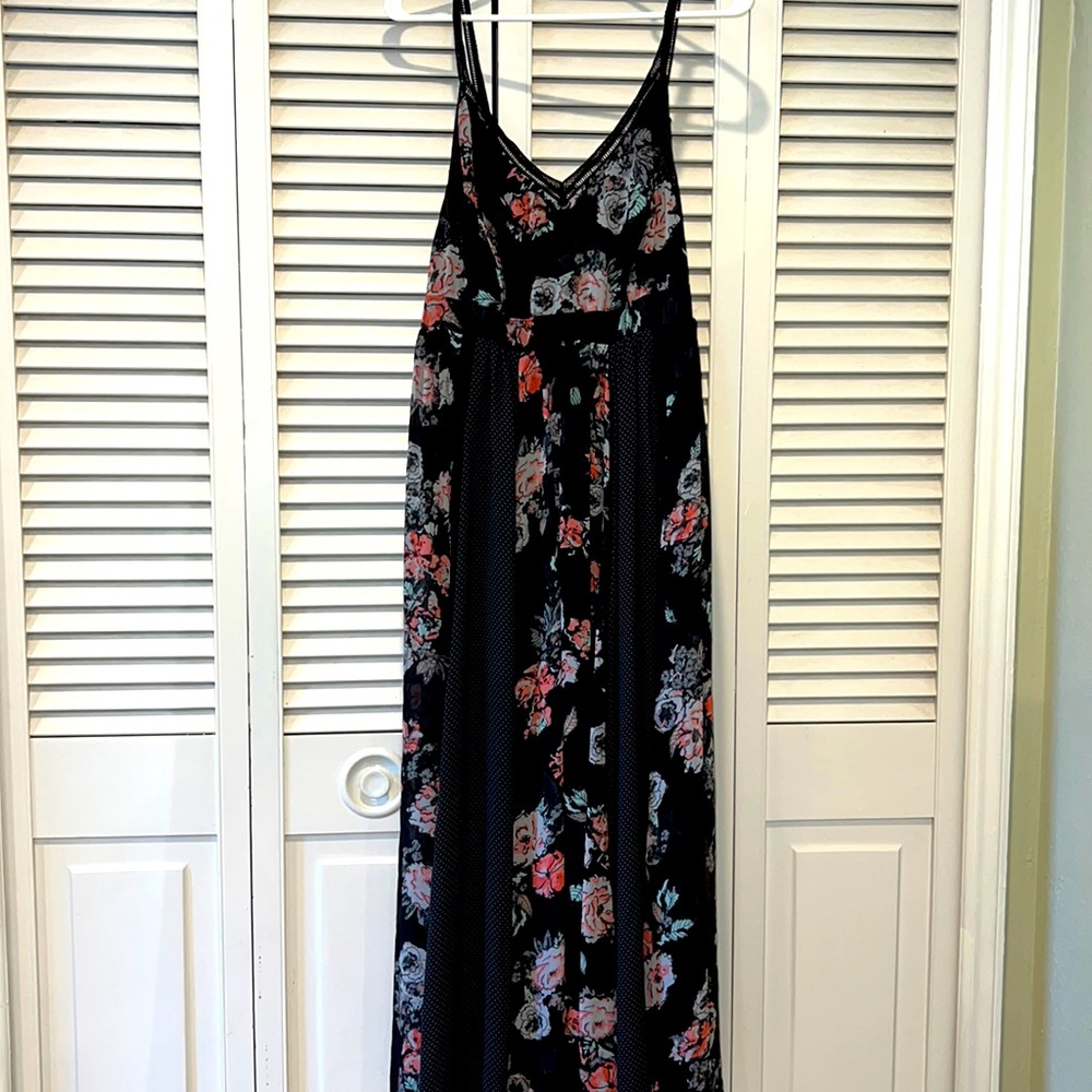 Thin strap flowy maxi dress